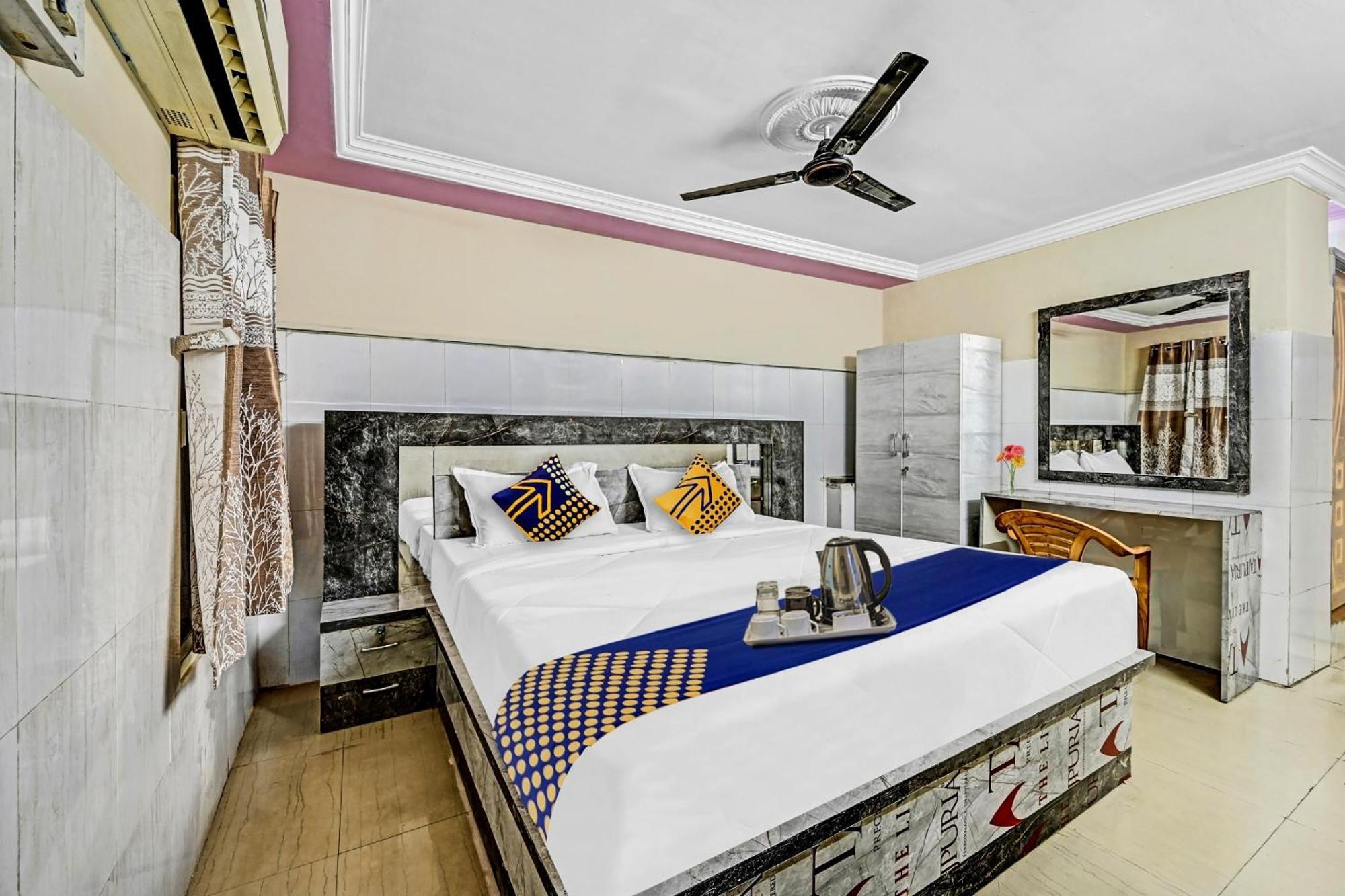 Hotel Spot On Svr Grand Vijayawāda Zewnętrze zdjęcie