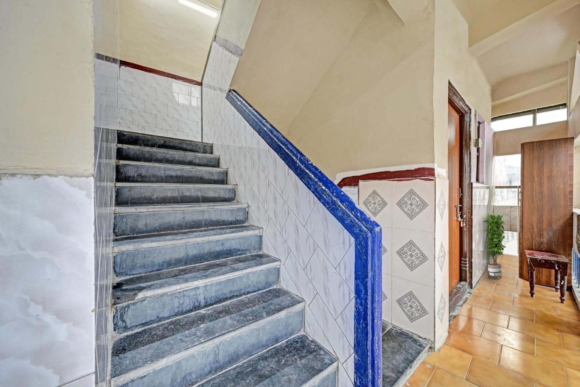 Hotel Spot On Svr Grand Vijayawāda Zewnętrze zdjęcie