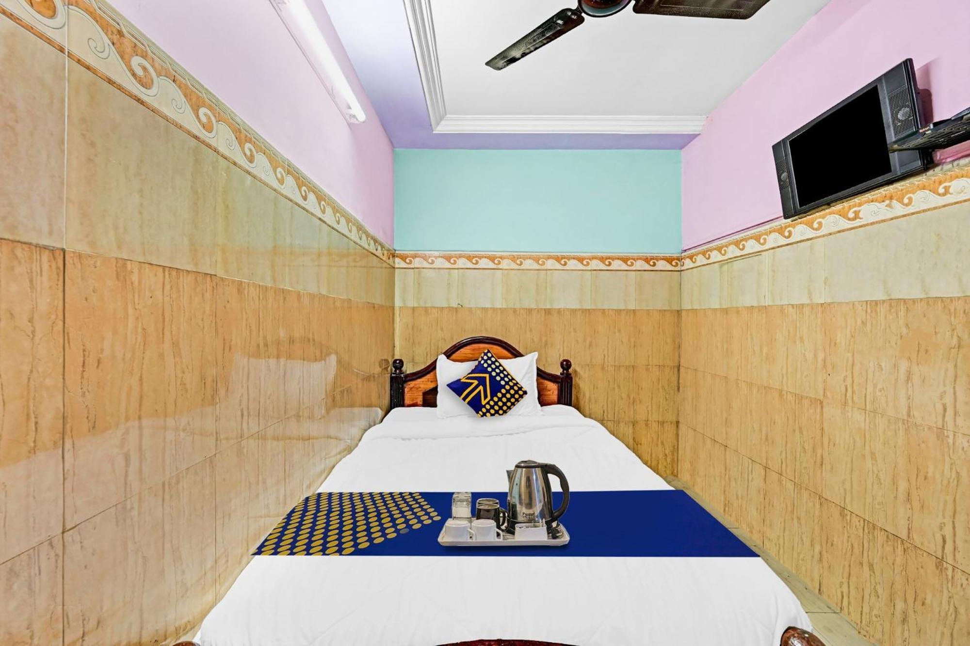 Hotel Spot On Svr Grand Vijayawāda Zewnętrze zdjęcie