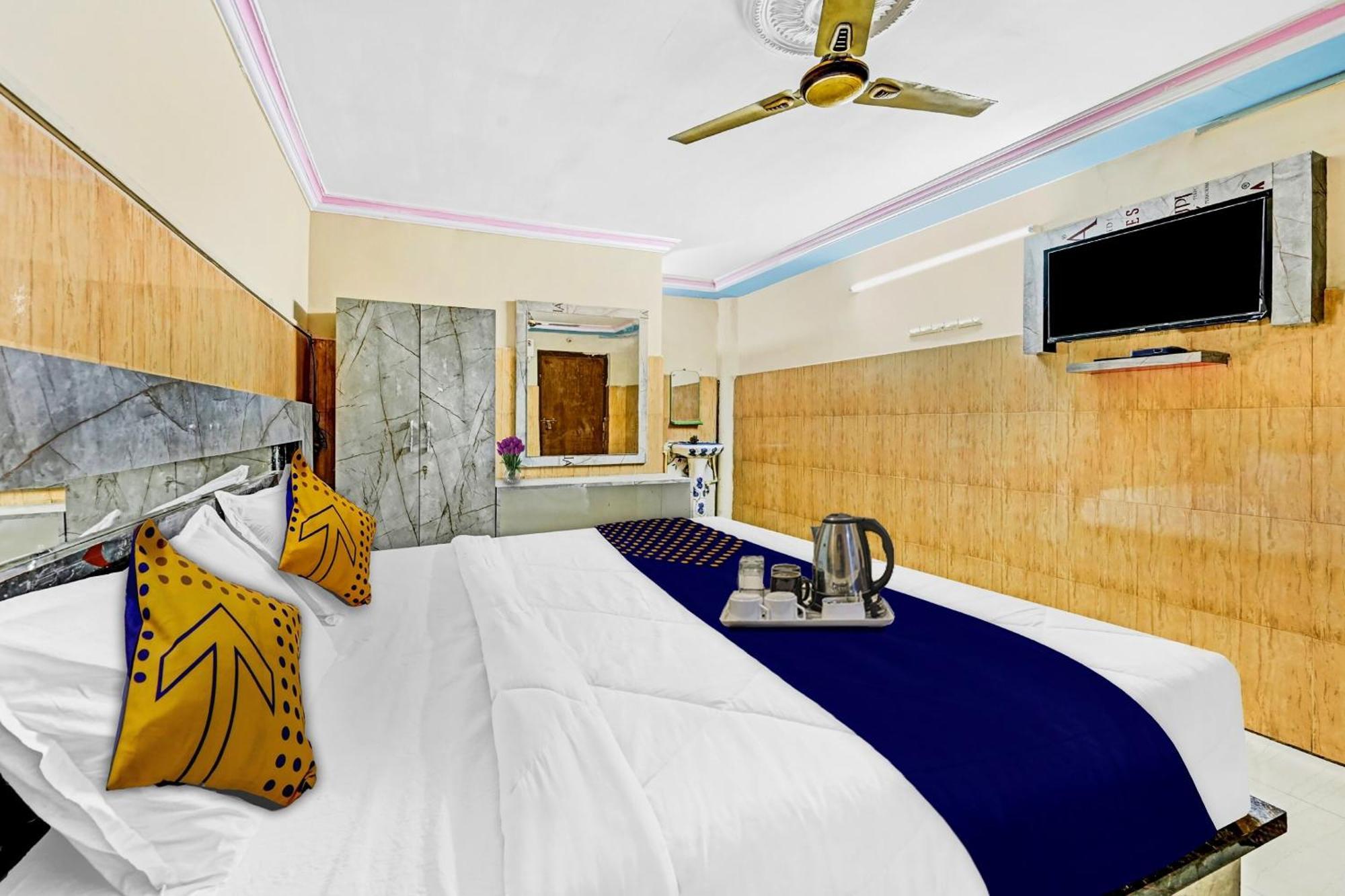 Hotel Spot On Svr Grand Vijayawāda Zewnętrze zdjęcie