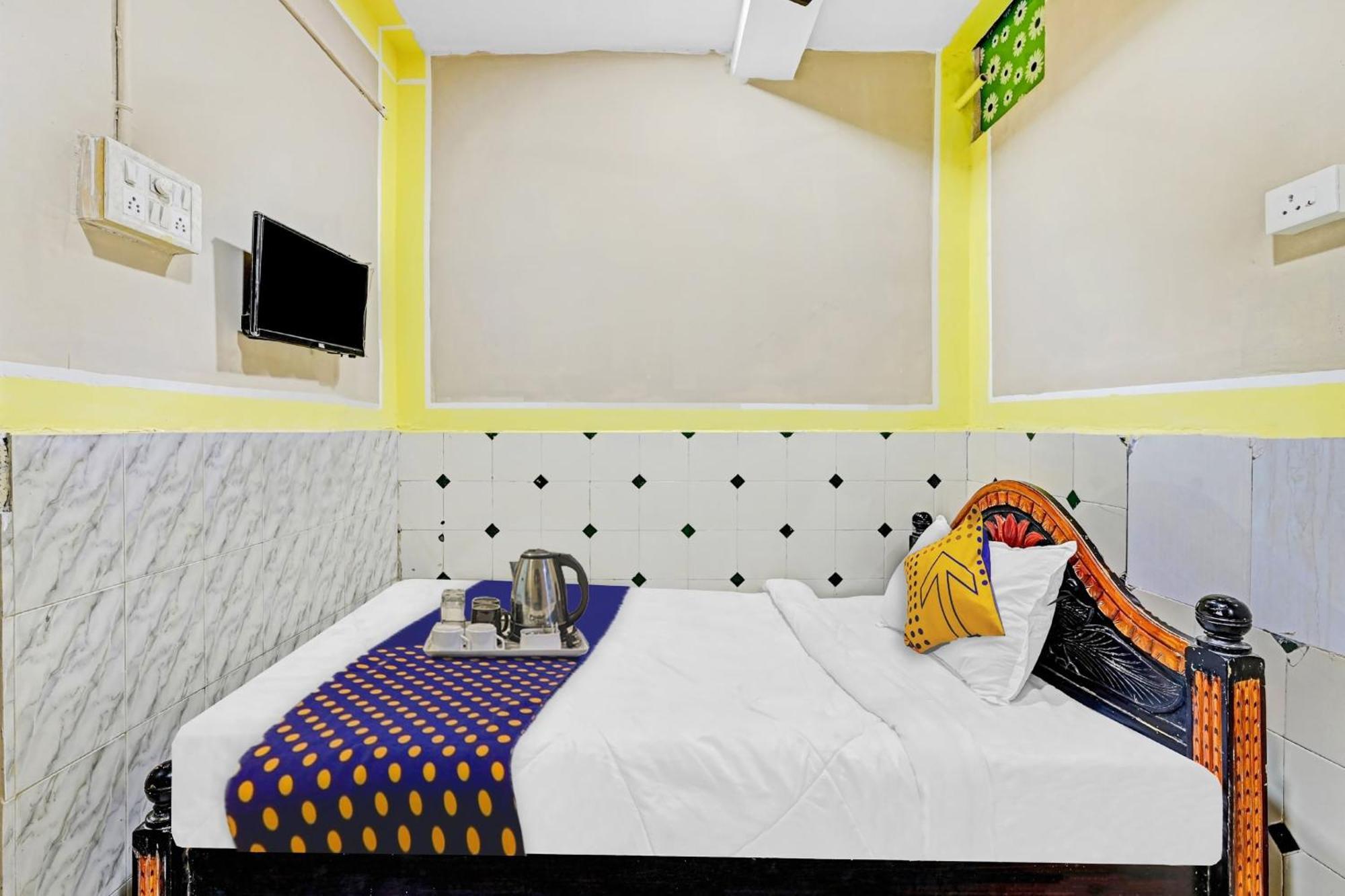 Hotel Spot On Svr Grand Vijayawāda Zewnętrze zdjęcie